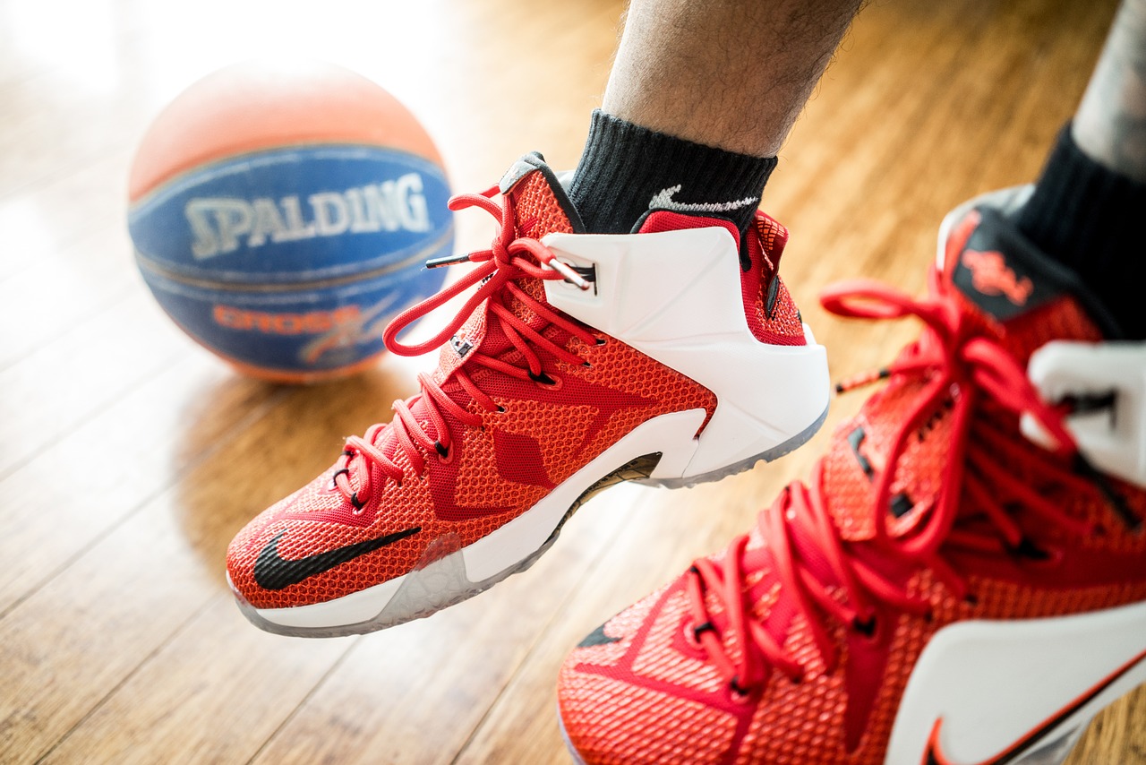 10 Best Basketball Shoes for Flat Feet 